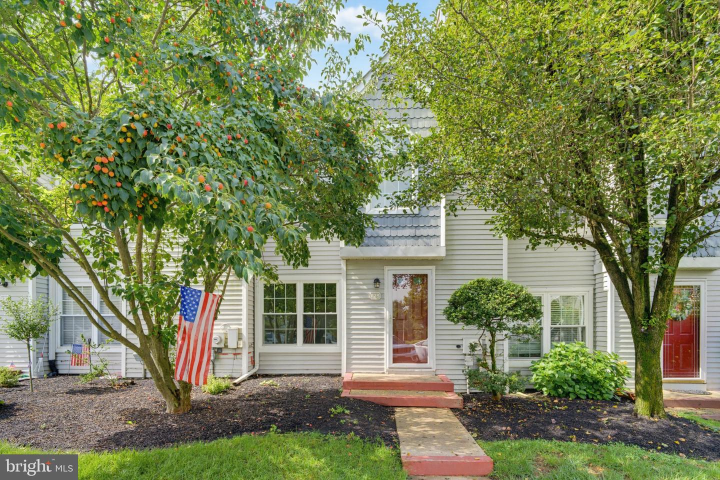 125 Macintosh Ct — photo