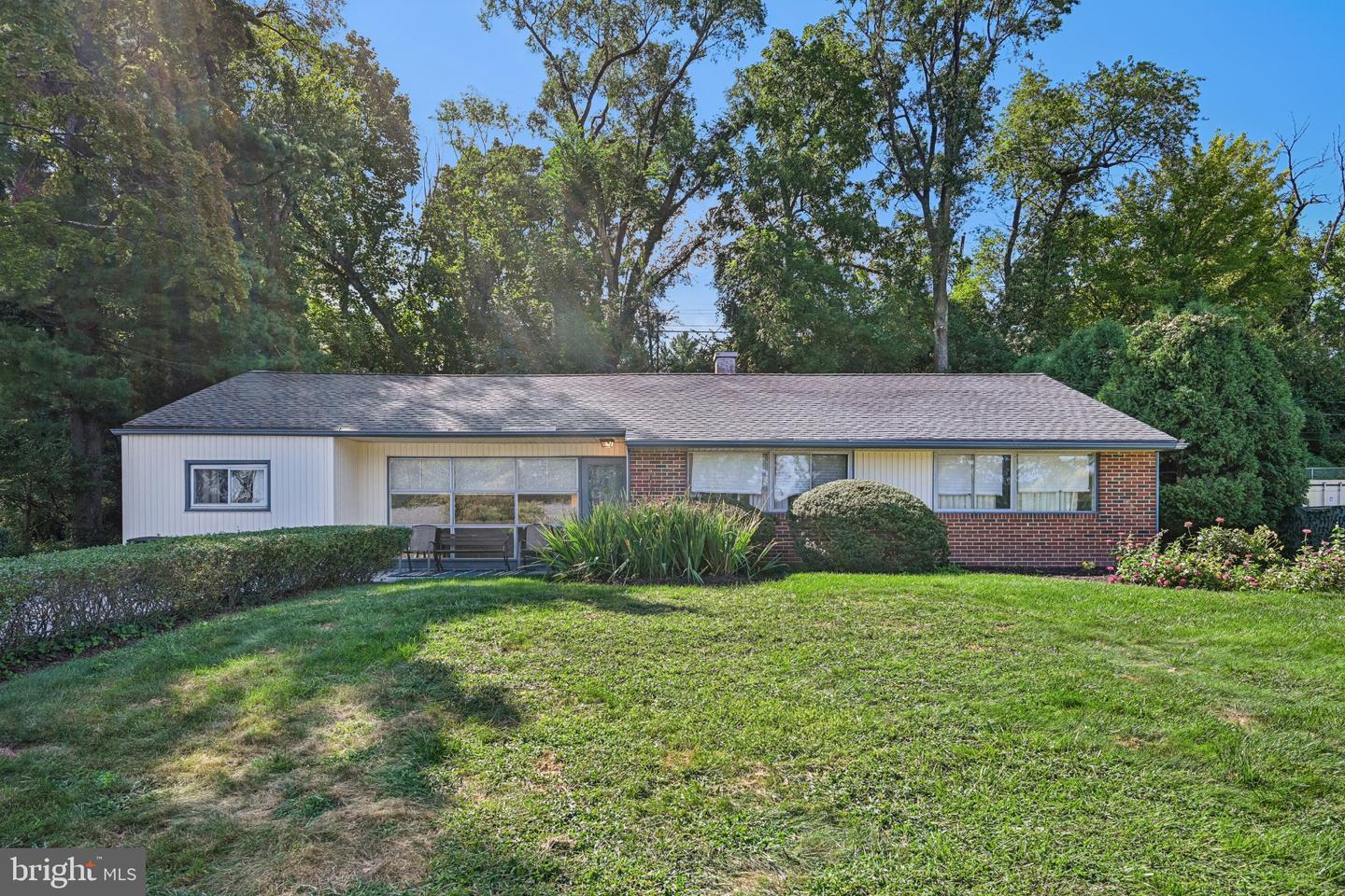 1404 Stotesbury — photo