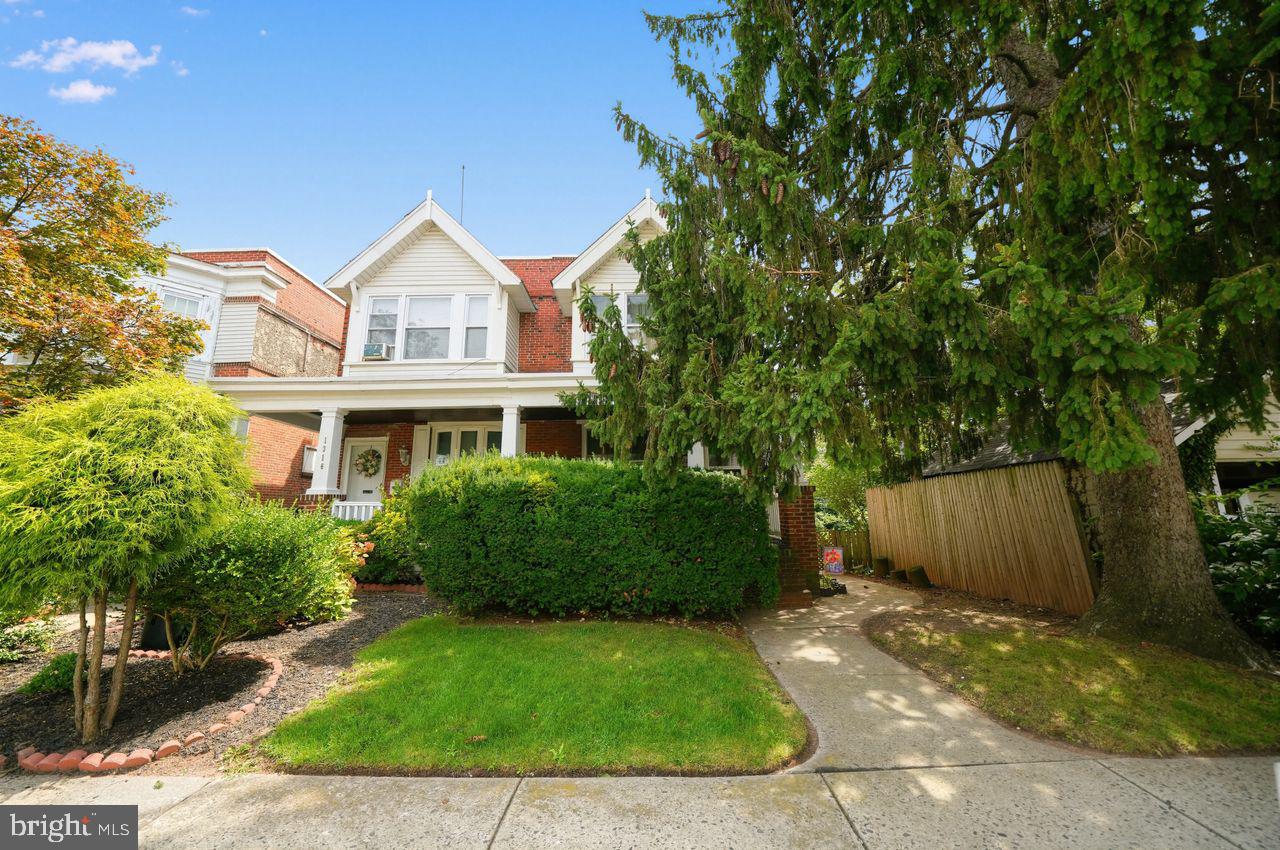 1314 Pine St — photo