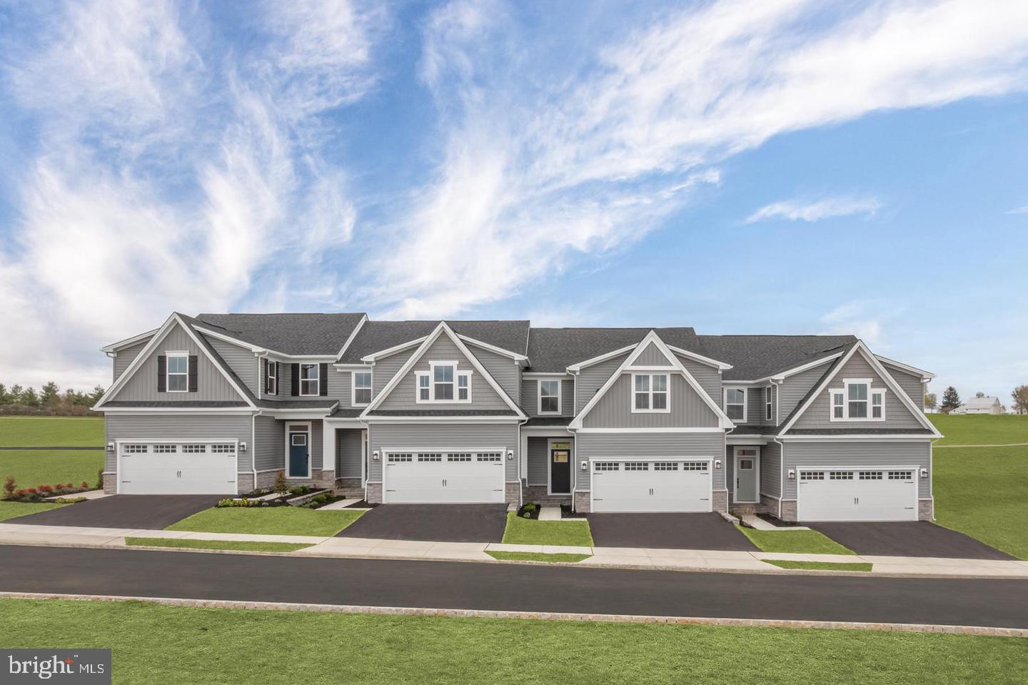 3243 Leopold Ct — photo