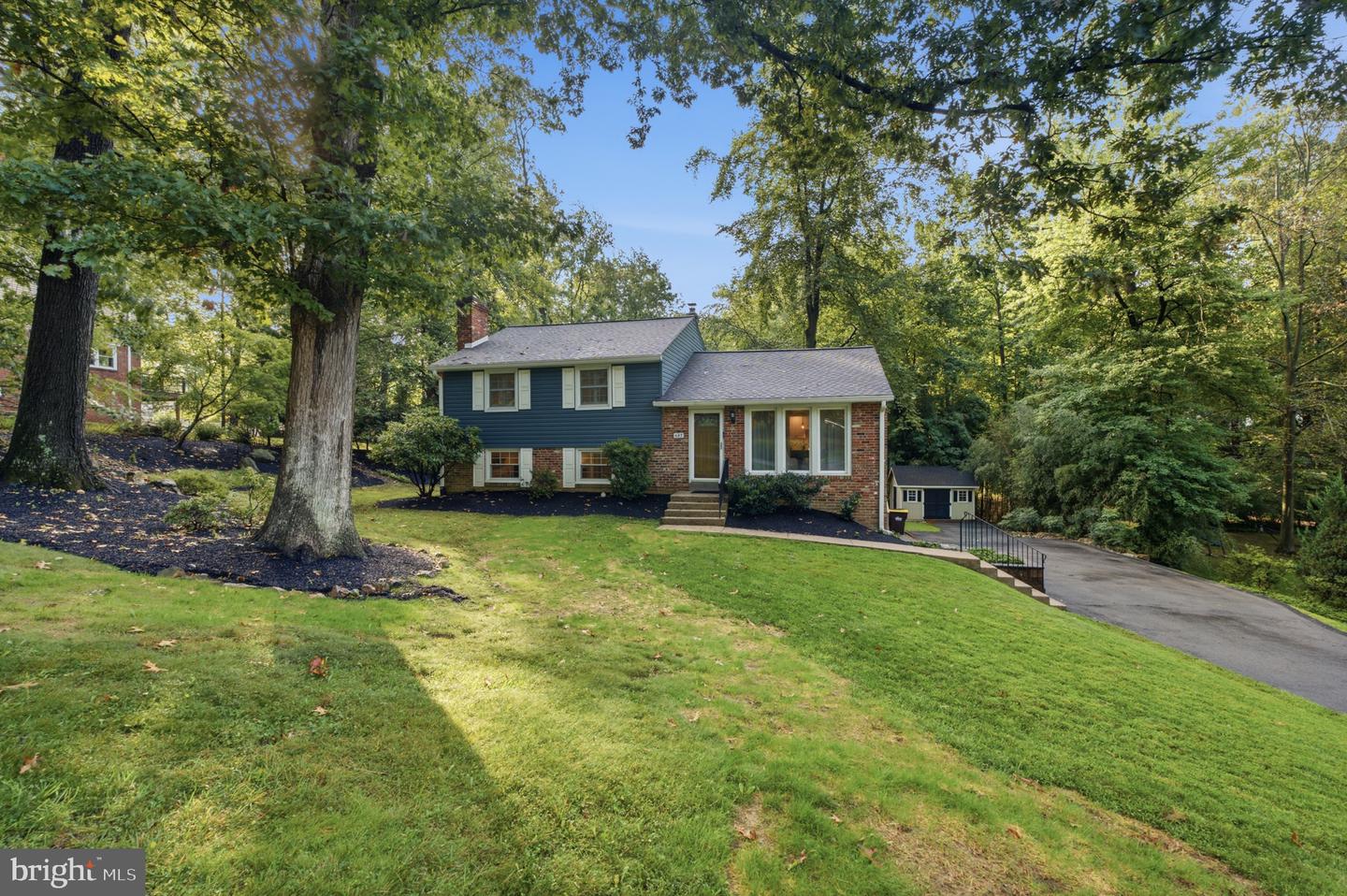 687 Brookwood Rd — photo