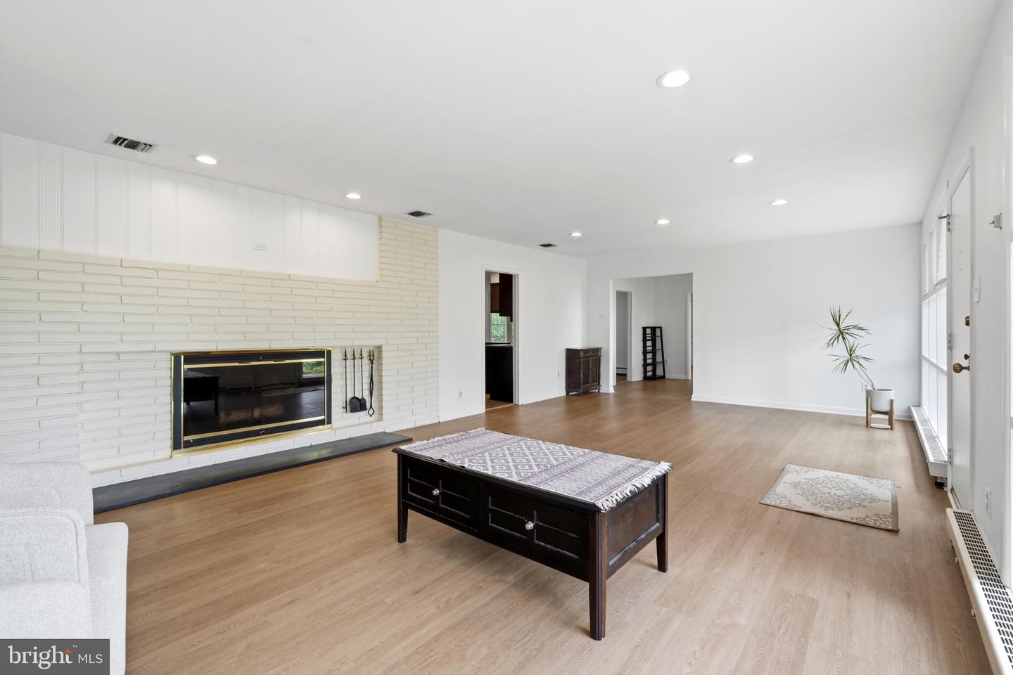 707 Forrest Ave — photo