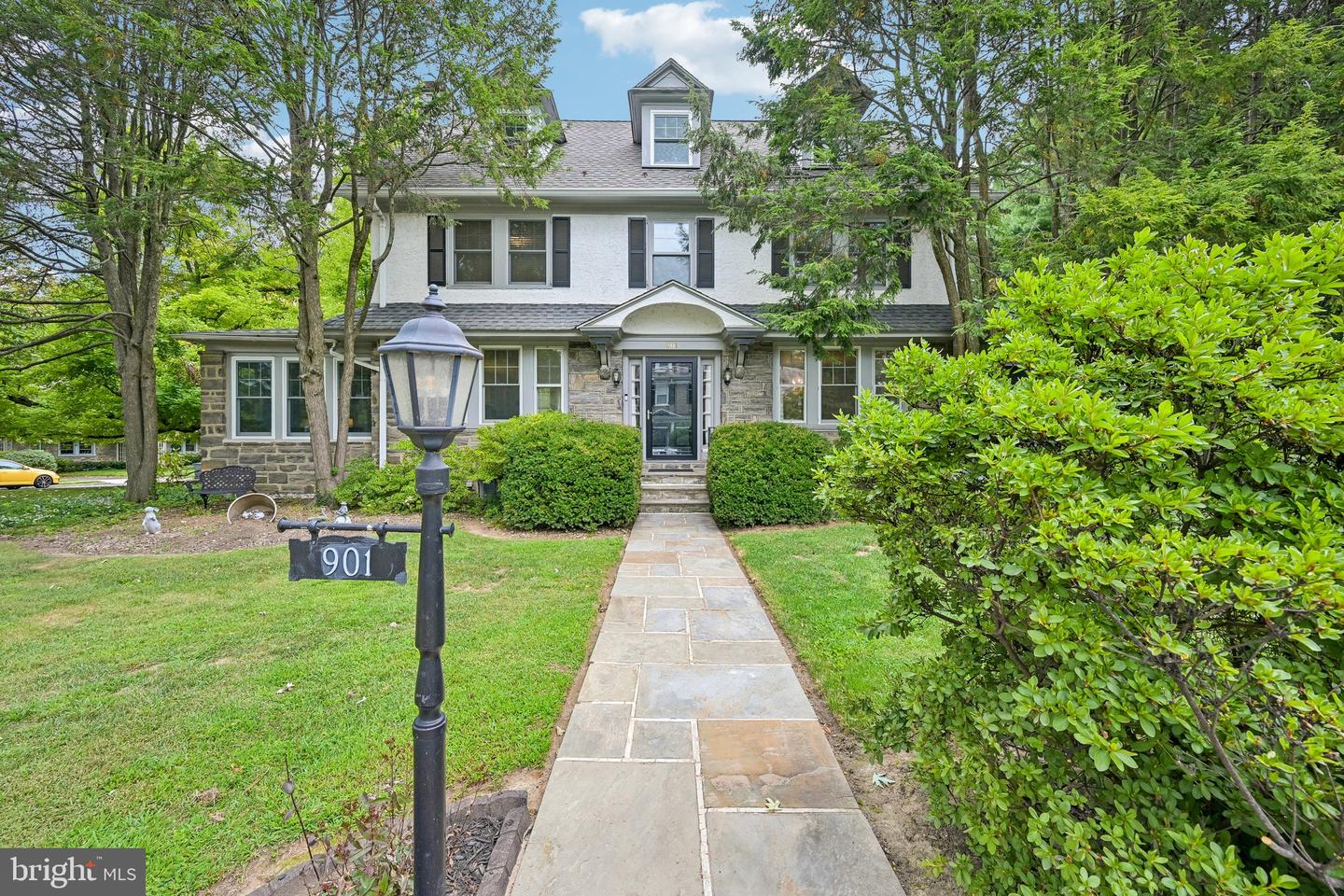 901 Homestead Rd # — photo