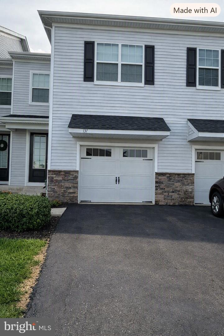 137 Goldenvale Dr — photo