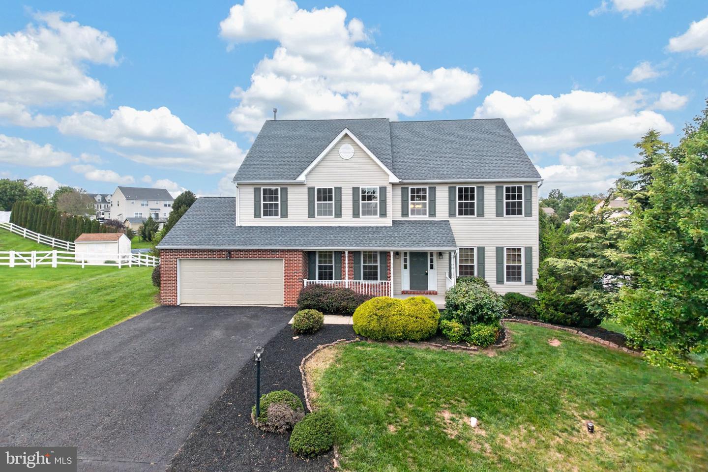 1175 Silcox Dr — photo
