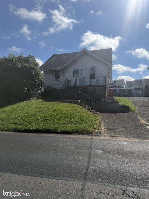 1002 E Fox Chase Rd — photo