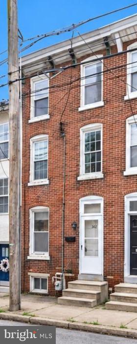 309 E Hector St — photo