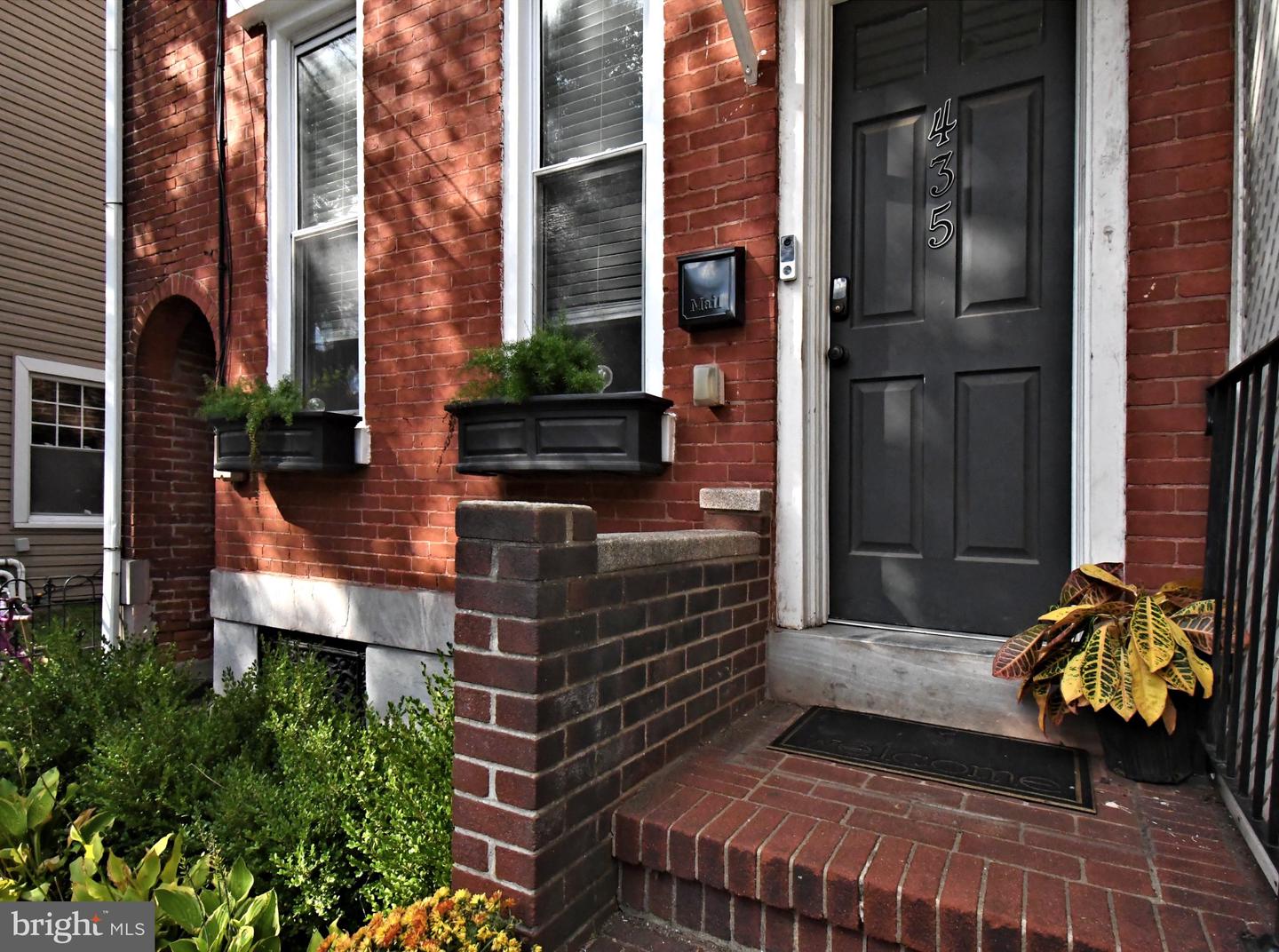 435 Walnut St # — photo