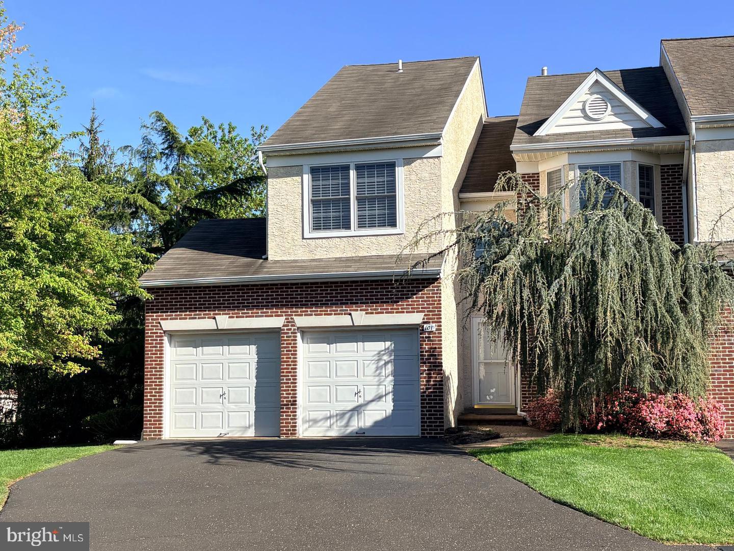 101 Oxford Ct #143 — photo
