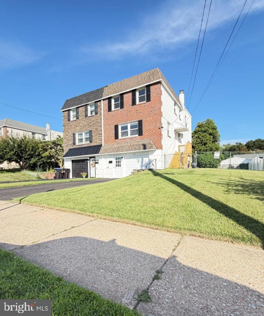 1612 Tremont Ave — photo