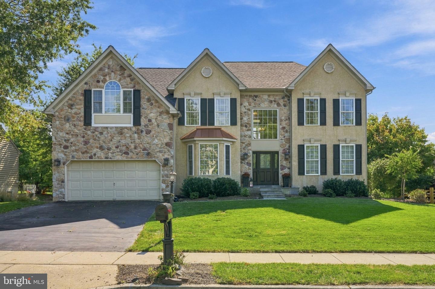 2549 Crestline Dr — photo