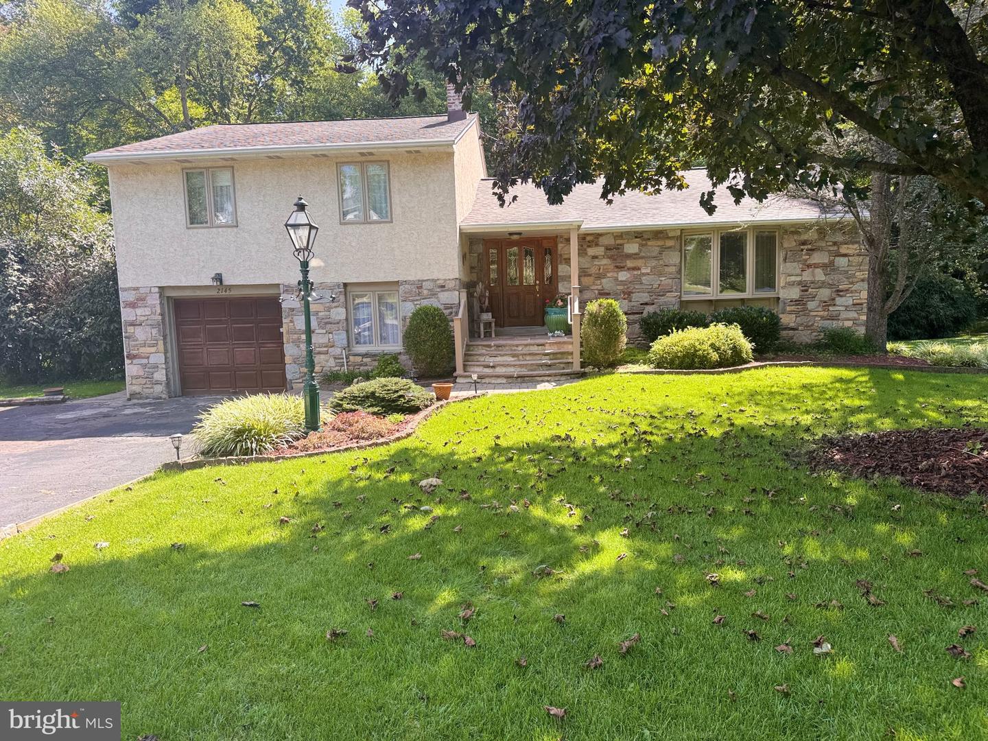 2145 Edge Hill Rd — photo