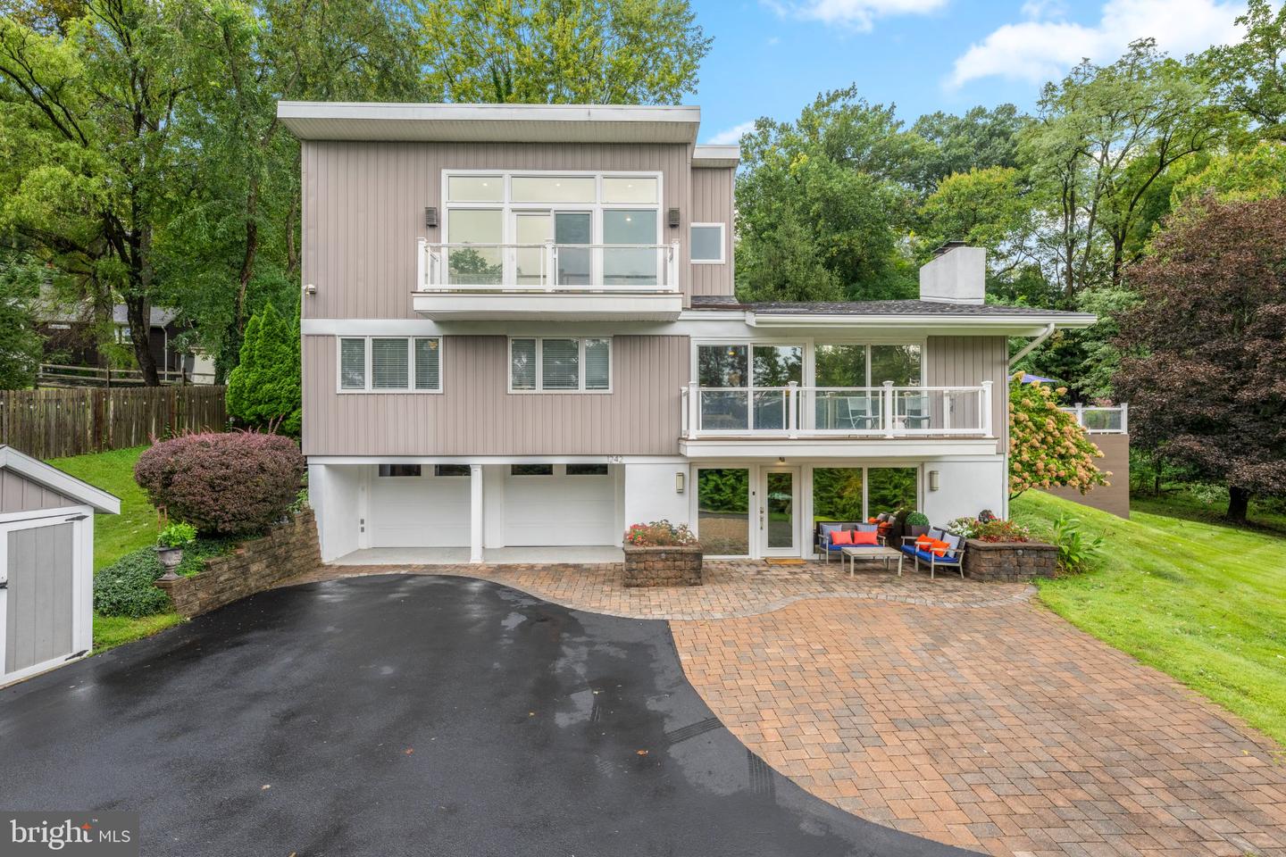 1242 COUNTY LINE ROAD, WAYNE PA 19087