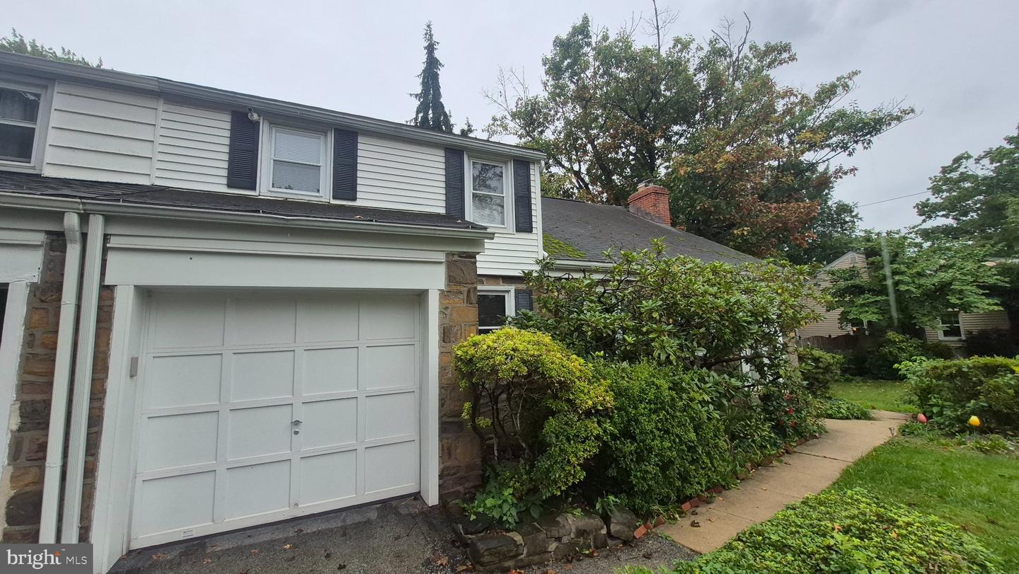 217 Montgomery Ave # — photo