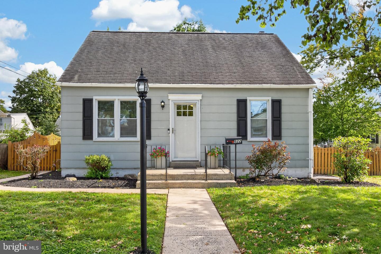 822 Brookside Ave # — photo