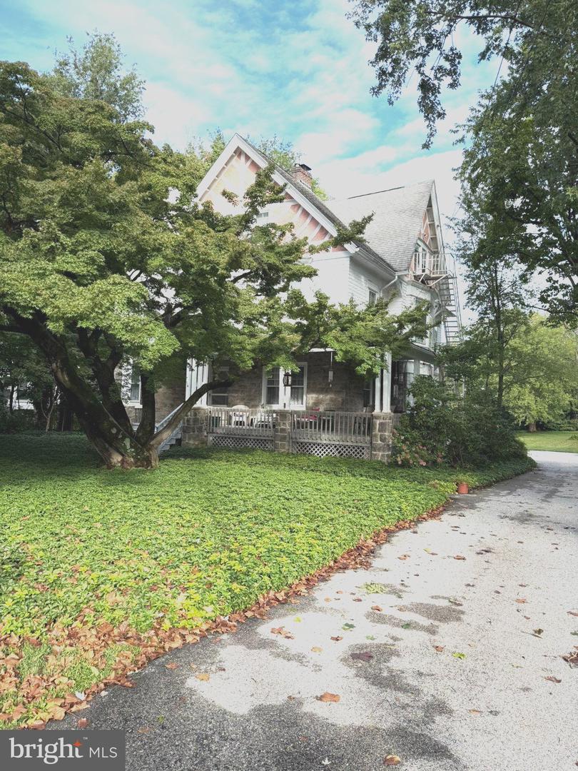 114 Linwood Ave — photo