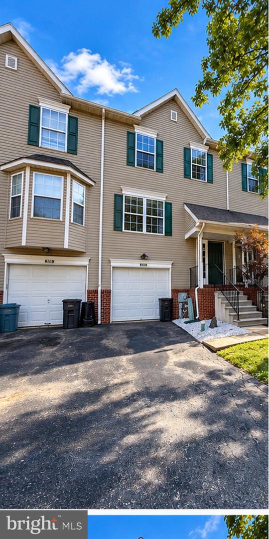 533 Williamsburg Way — photo