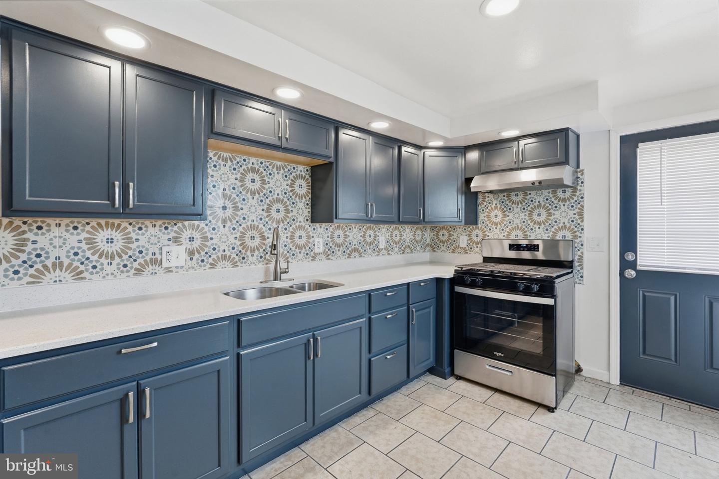 360 E Penn St # — photo