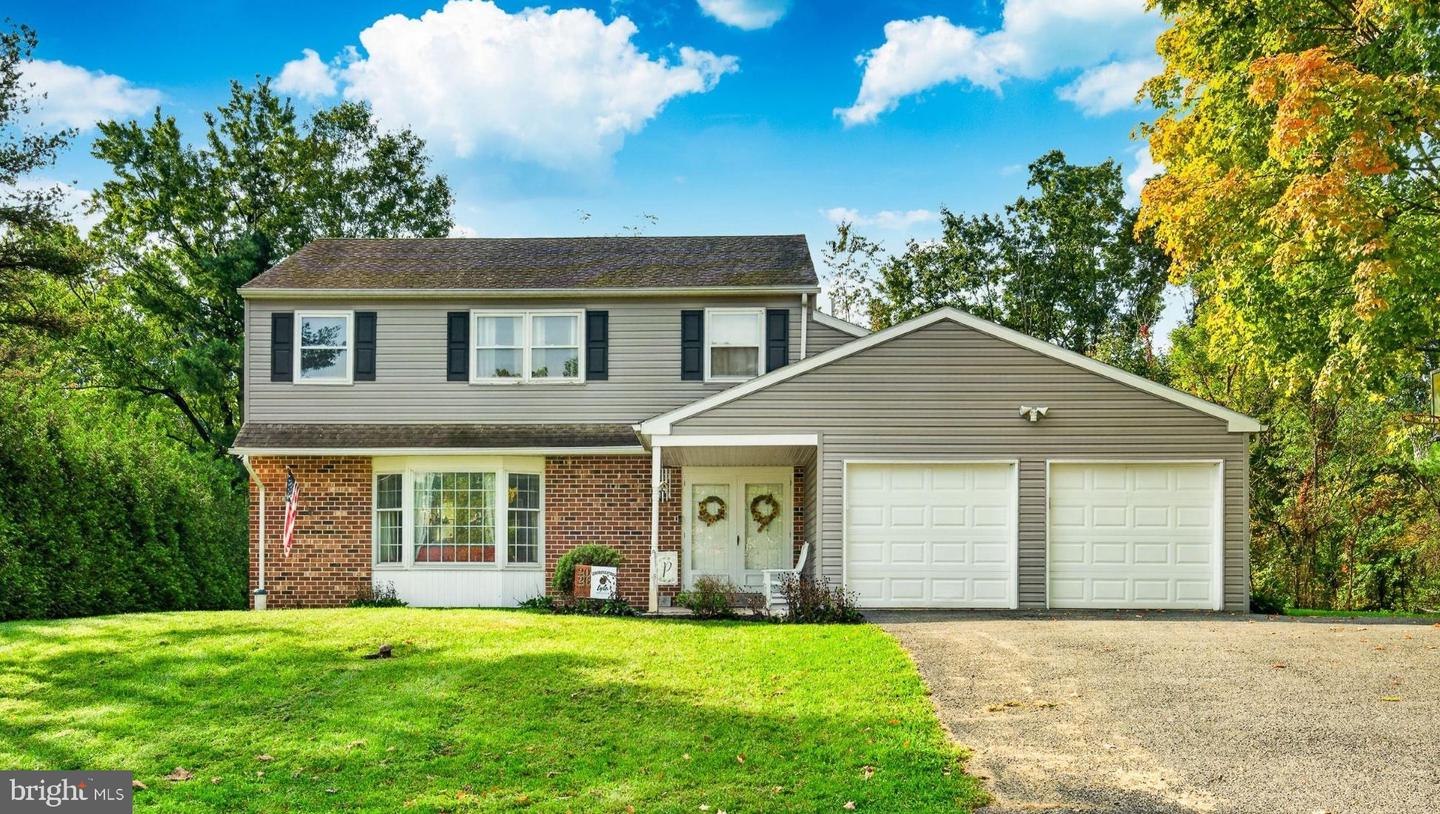 63 Lark Ln # — photo