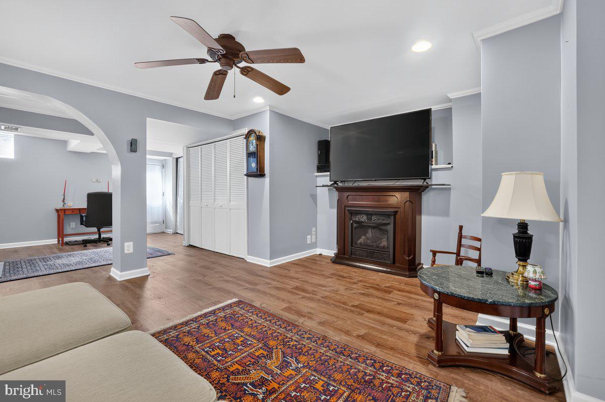 506 Inman Ter — photo