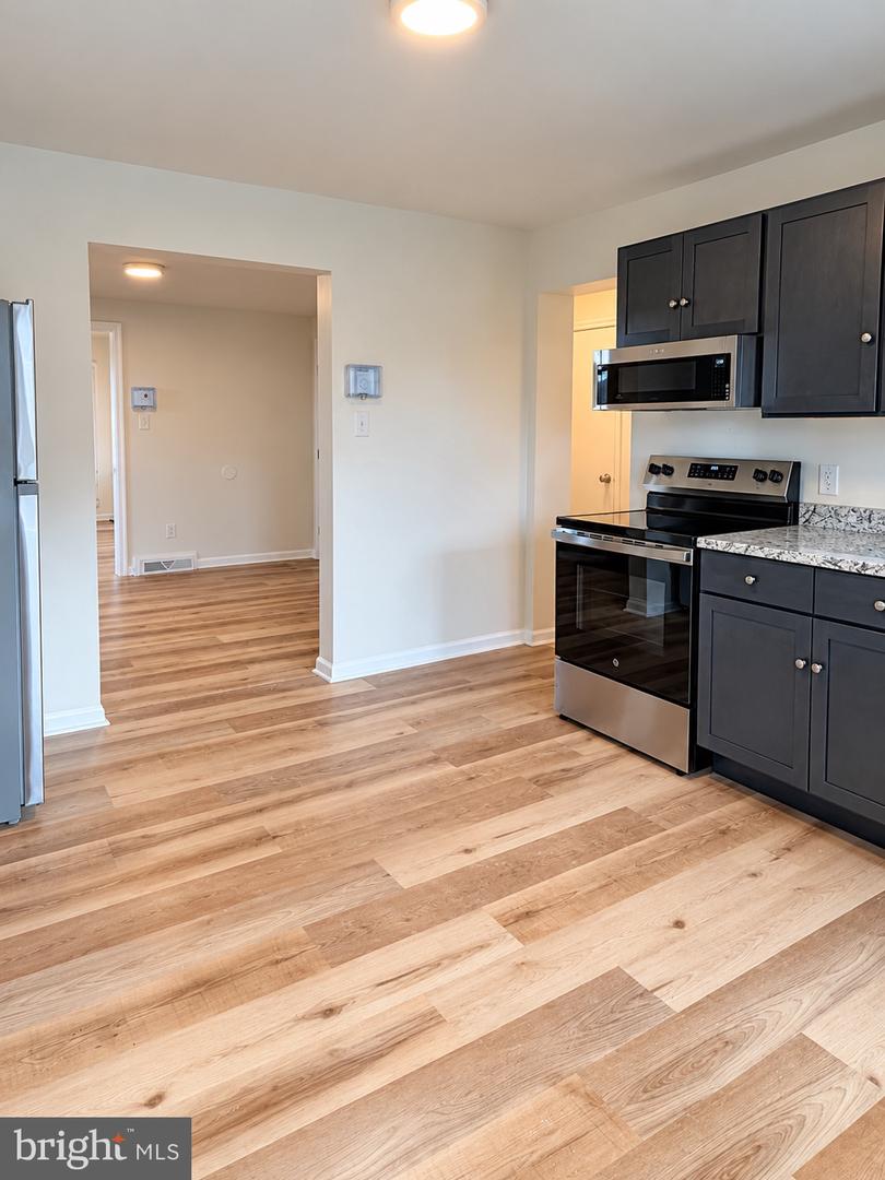 213 Main St #301 — photo