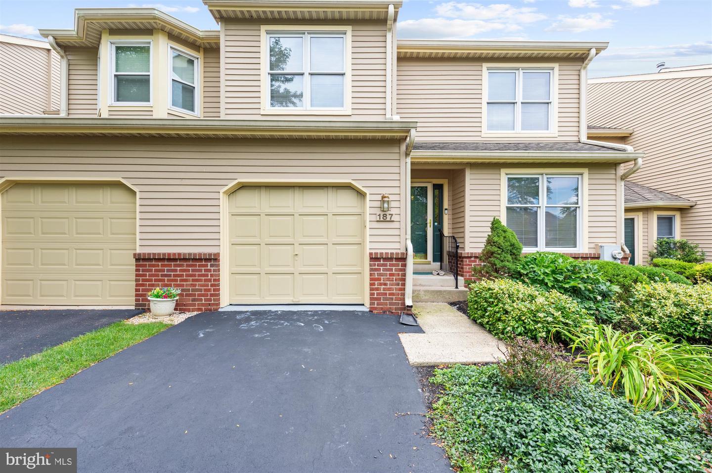187 Pinecrest Ln # — photo