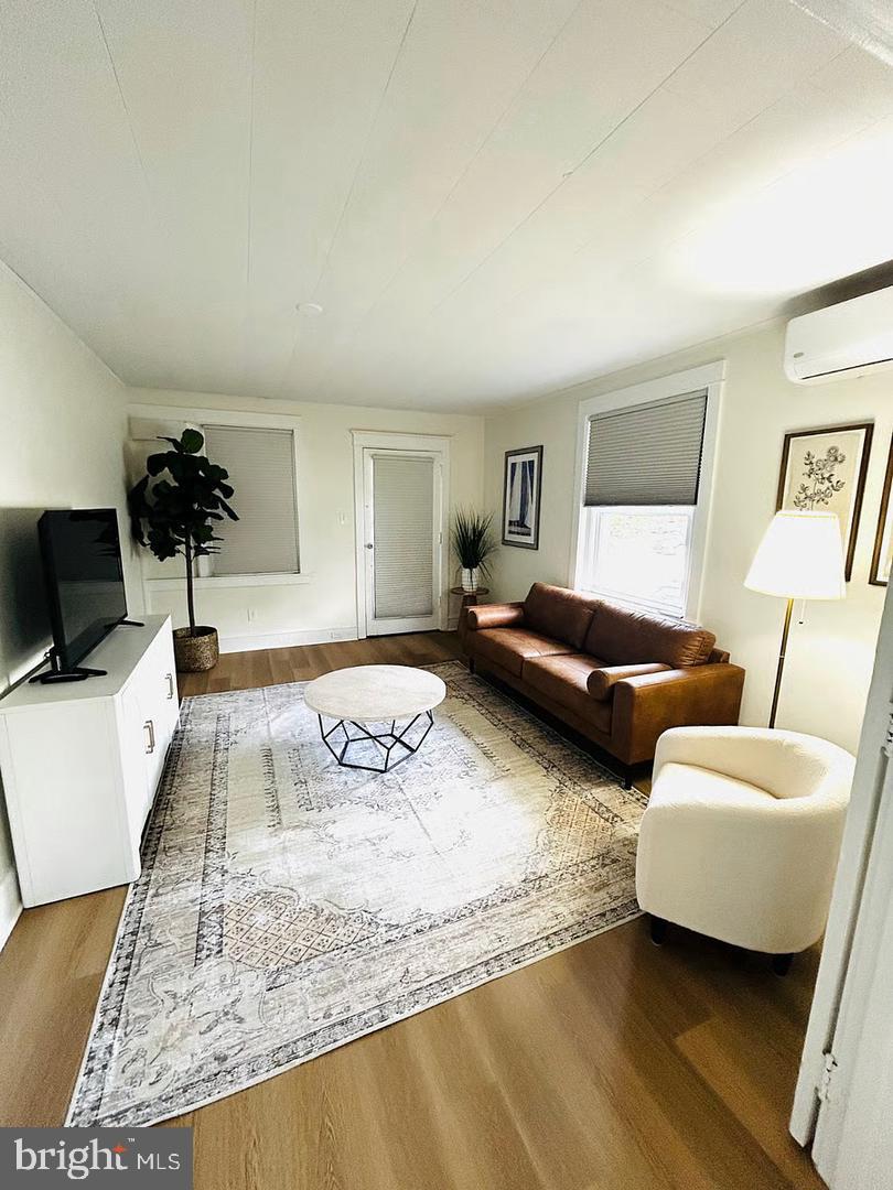 525 N Broad St #1 — photo