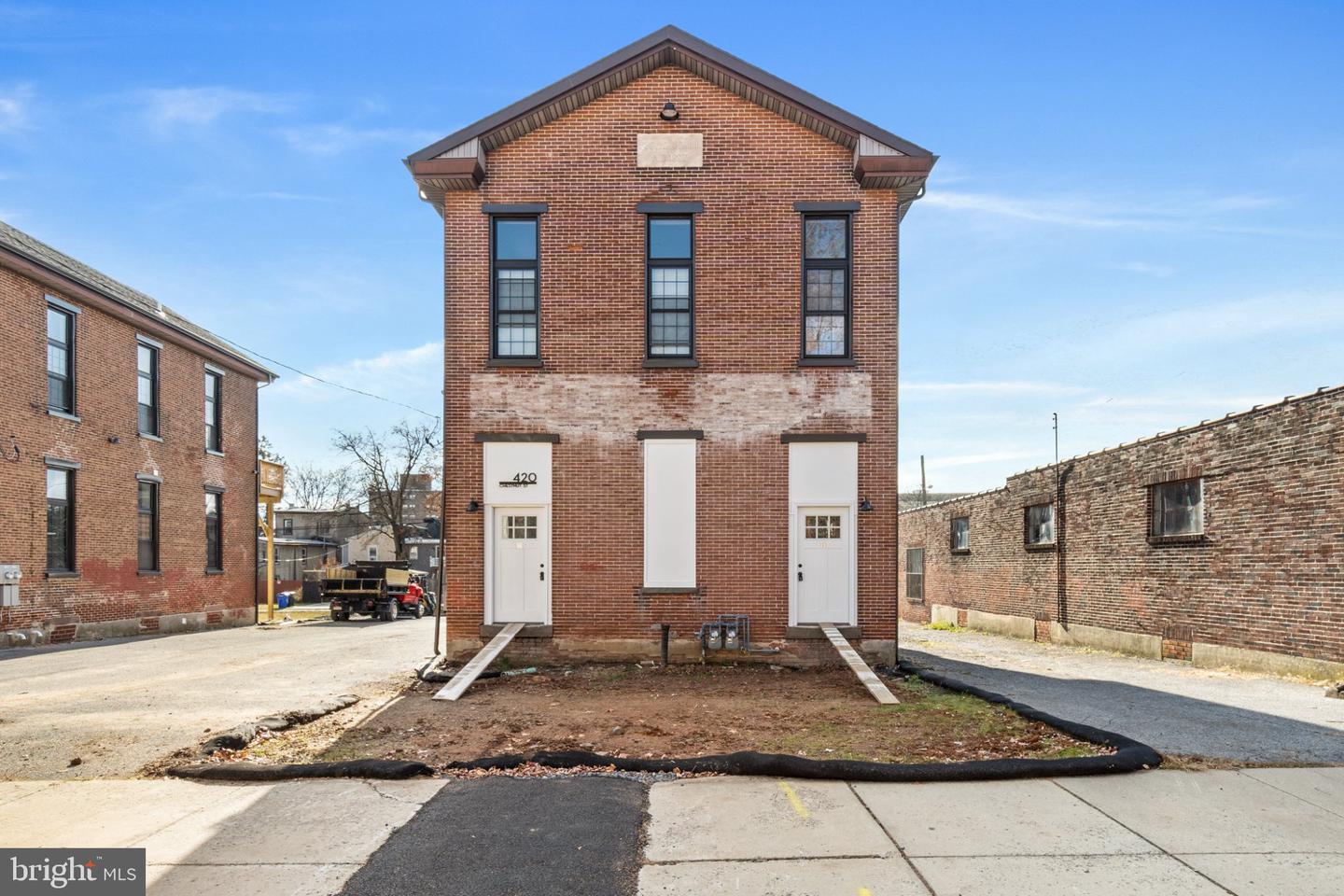 424 Chestnut St #1 — photo