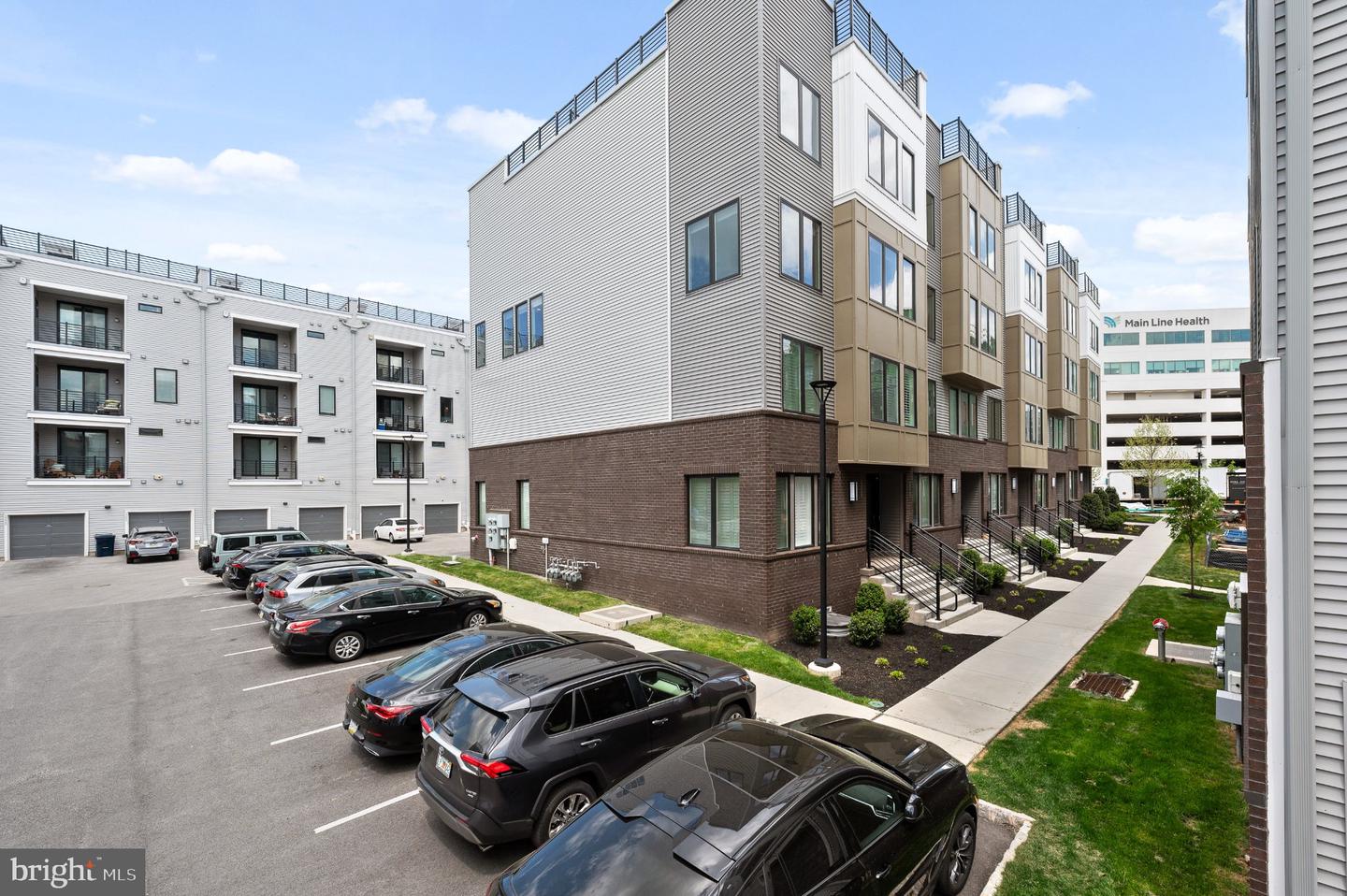 1010 Morton Aly Aly — photo
