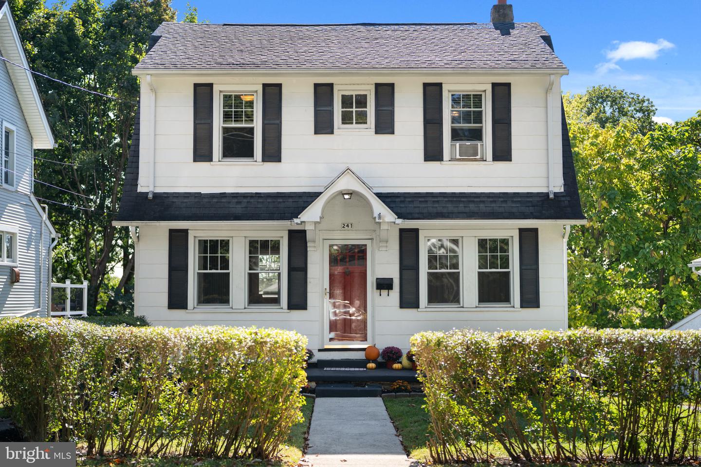 241 Edge Hill Rd — photo
