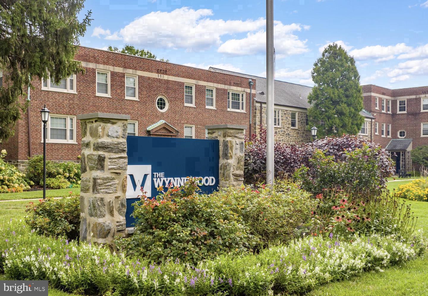 150 E Wynnewood Rd #17-C — photo