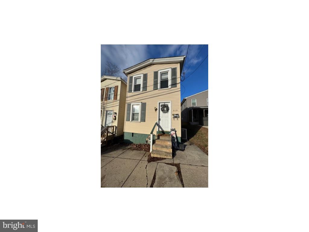 319 Grant St — photo