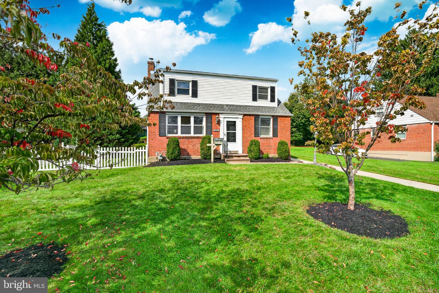 614 Topsfield Rd # — photo