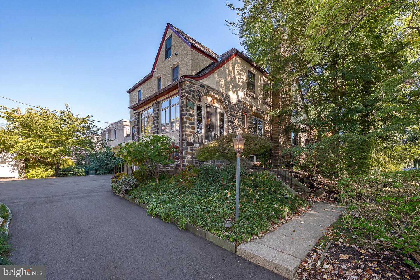 513 E Wynnewood Rd # — photo