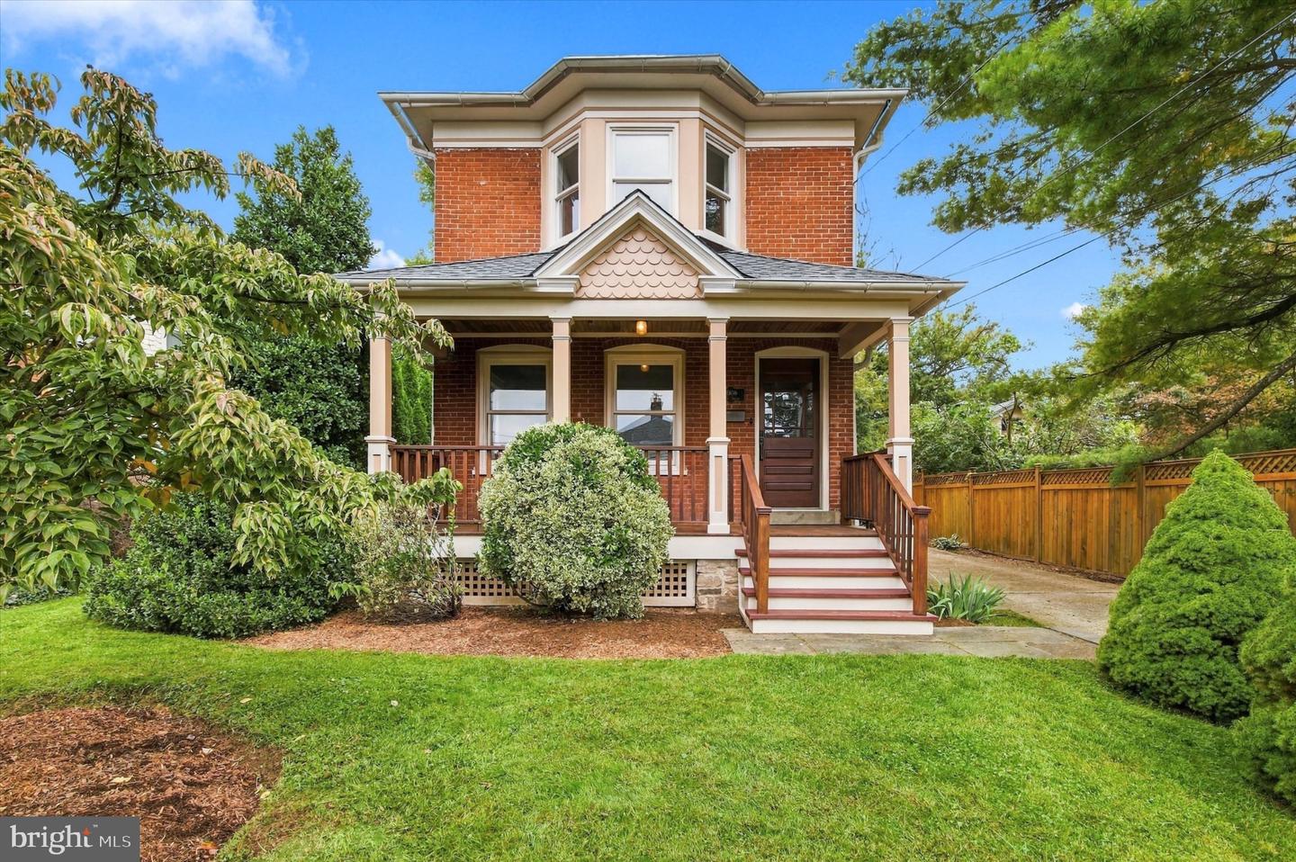 1006 Spring Ave — photo