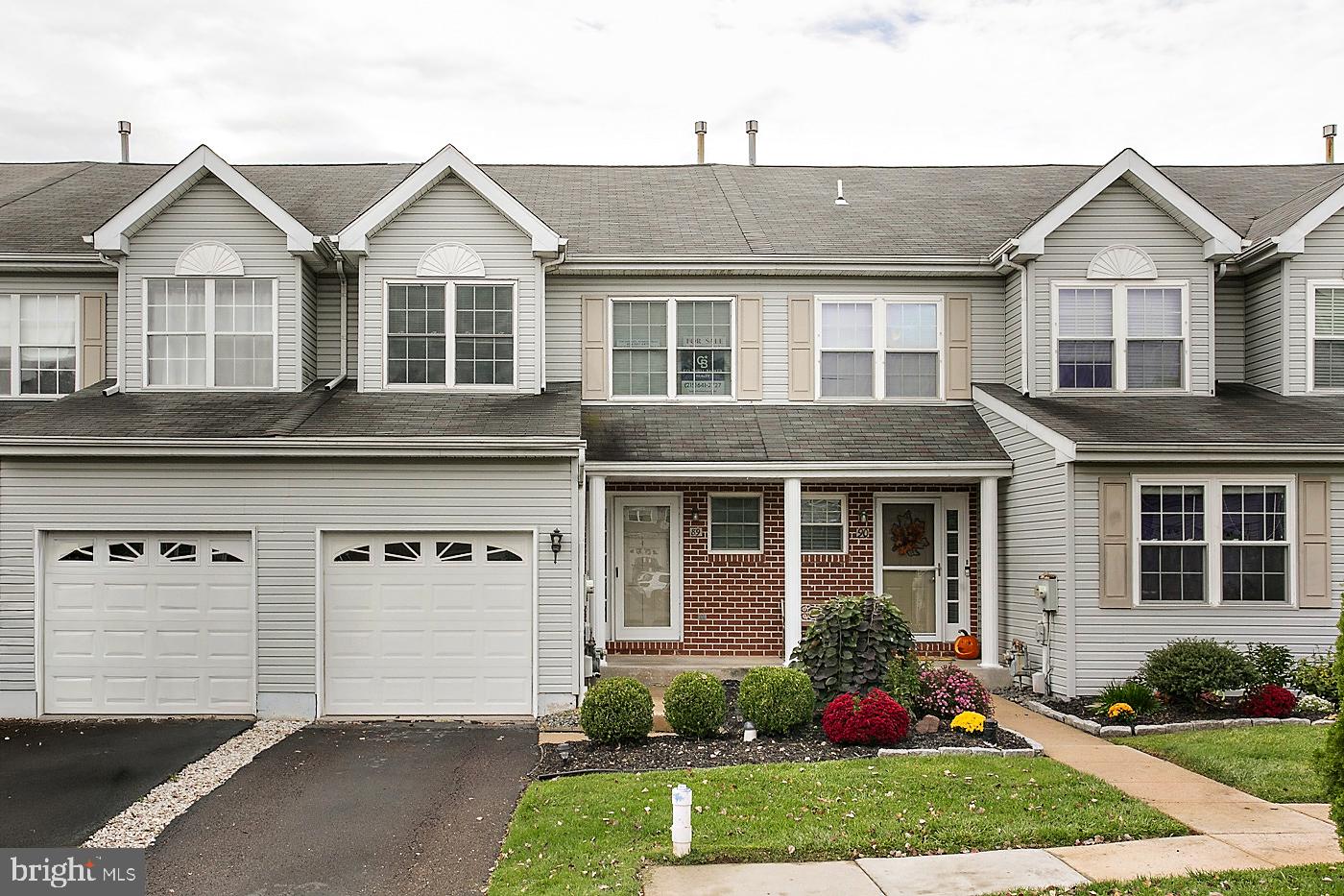 89 Forrest Ct — photo