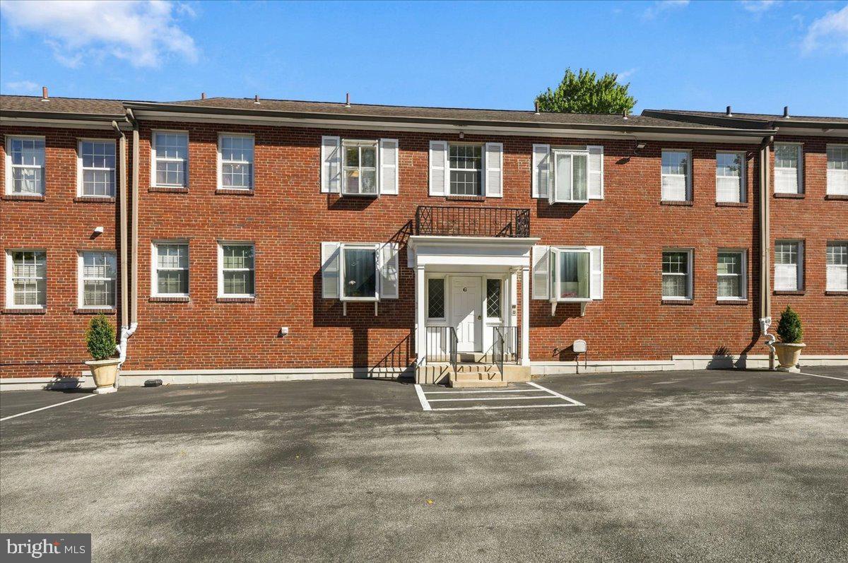 922 W Montgomery Ave #G-4 — photo