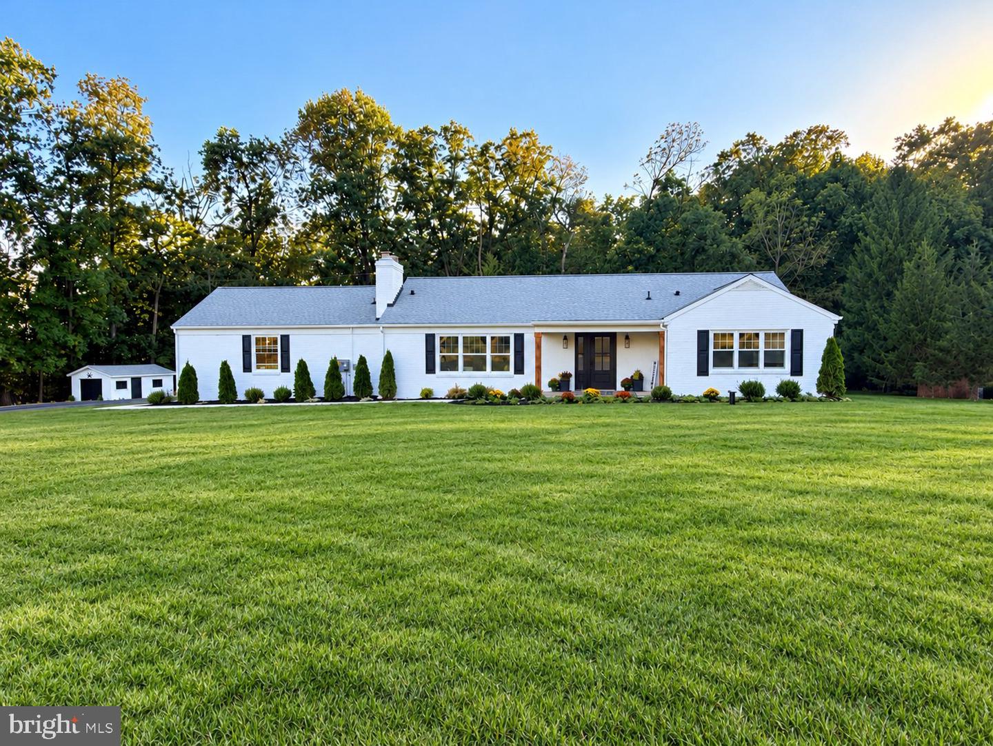 352 N Limerick Rd # — photo
