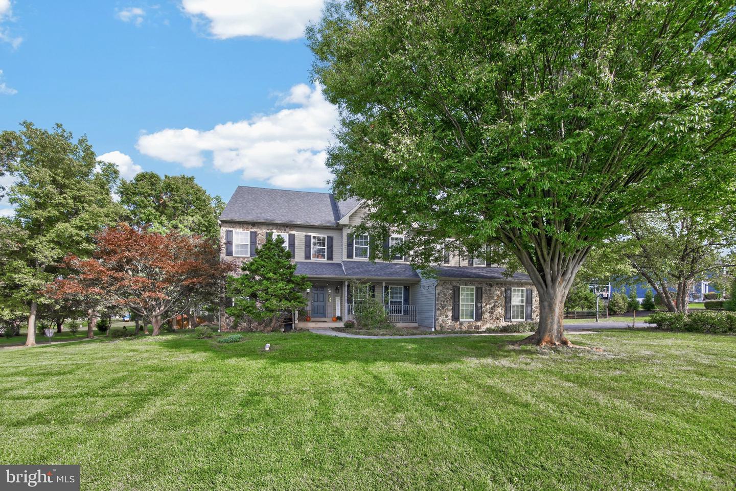 3831 Victoria Dr — photo