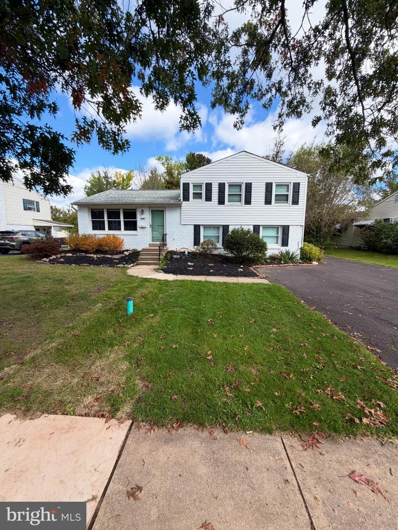 1127 Emerald Ave # — photo