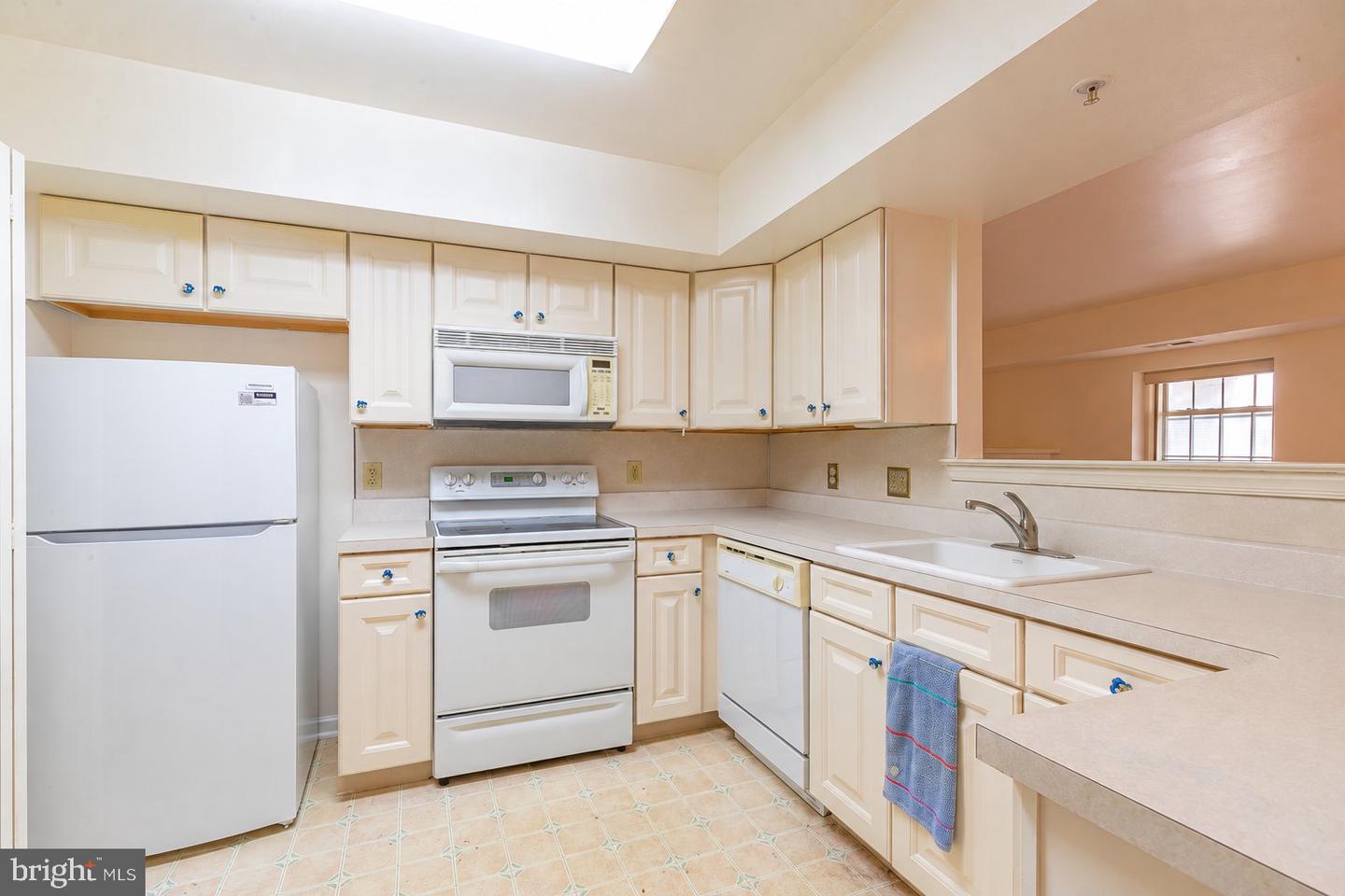 236 Brandon Rd — photo