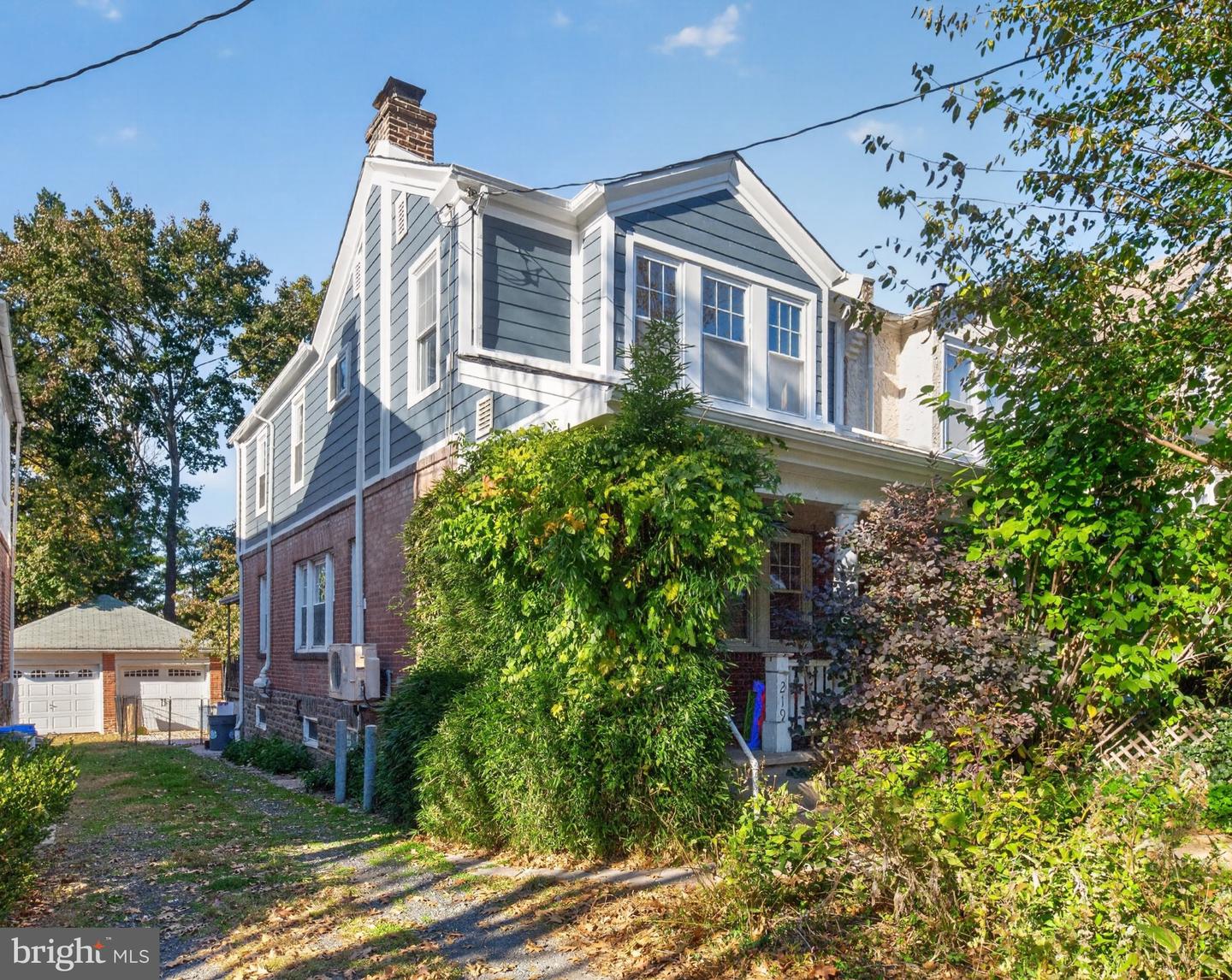 219 Hillside Ave # — photo