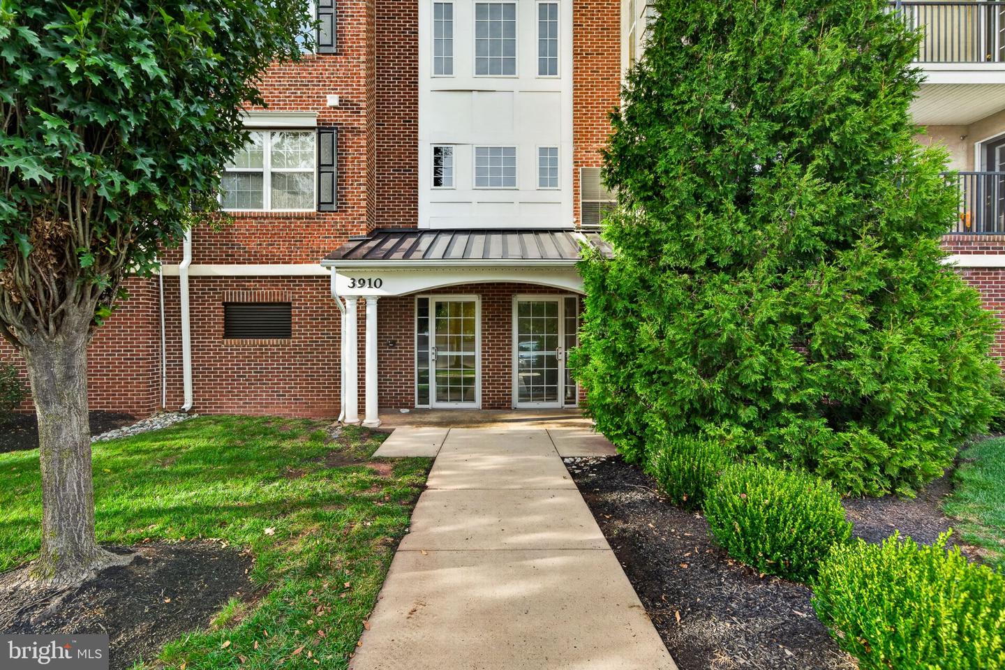 3910 Ashland Dr #215 — photo