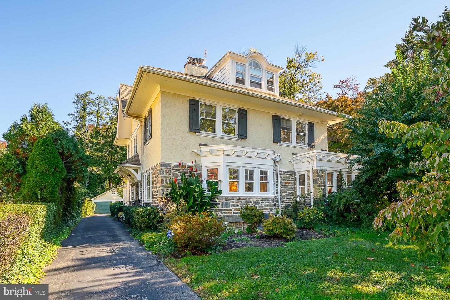 411 Bryn Mawr Ave — photo