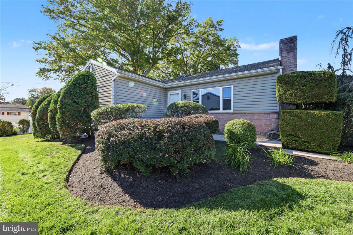 630 Woodland Dr — photo