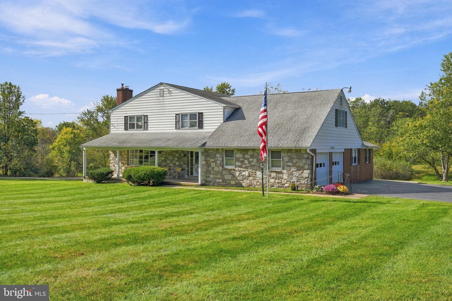 1680 Bridle Path Dr — photo
