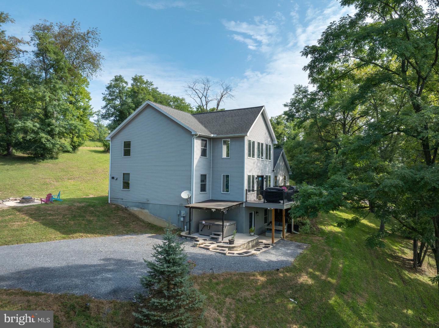 1695 Middle Rd — photo