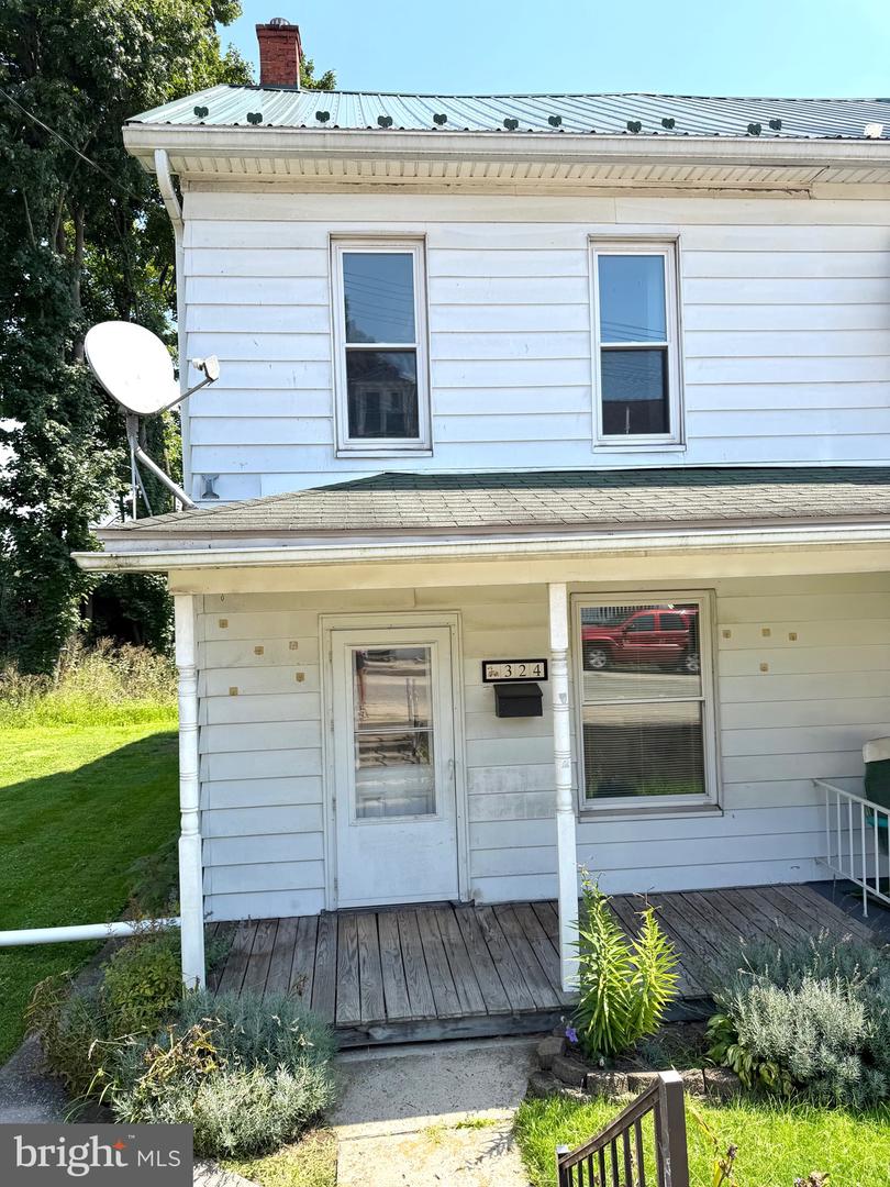 324 Shaw Ave — photo