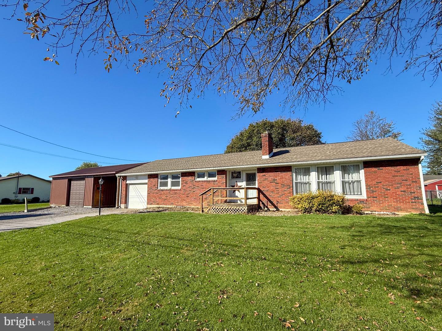 55 Mountain View Dr — photo