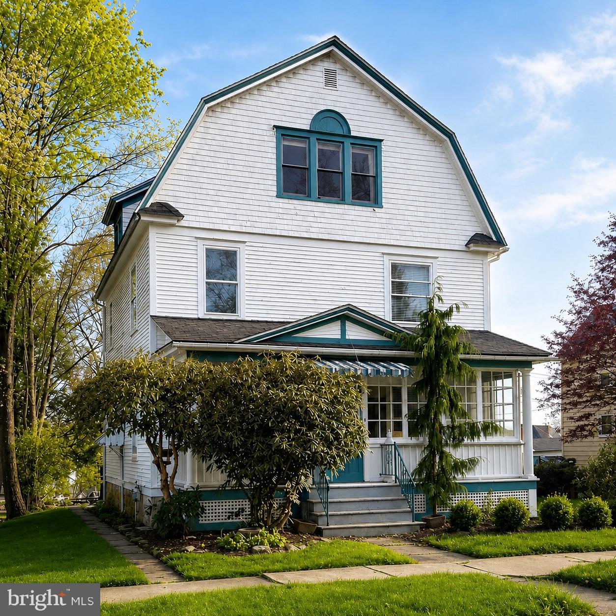 112 Pine Ave — photo